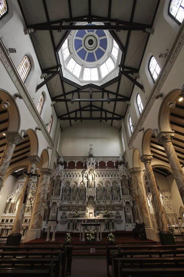 ⛪ 세인트 메리 로마 가톨릭 교회 (히든 젬)