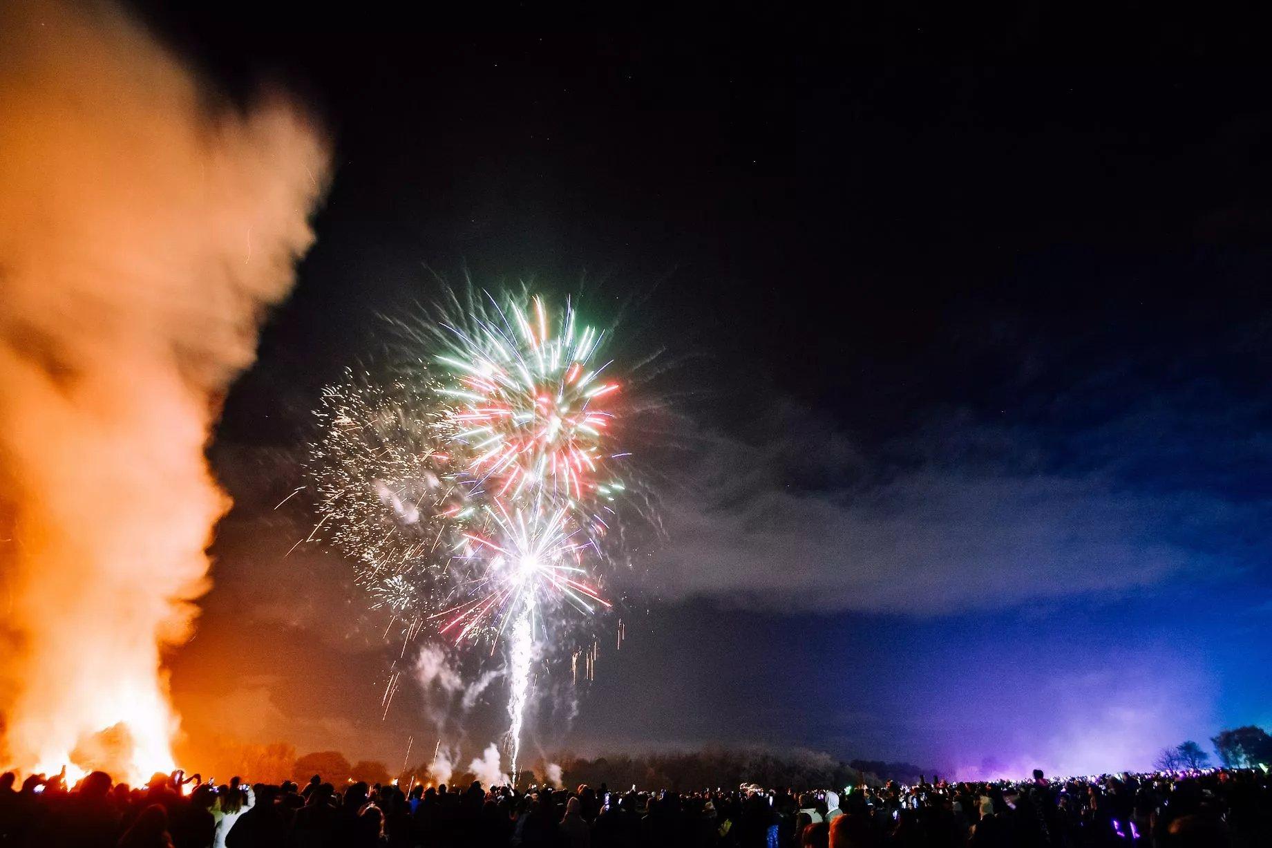 히턴 공원 본파이어 나이트 불꽃놀이