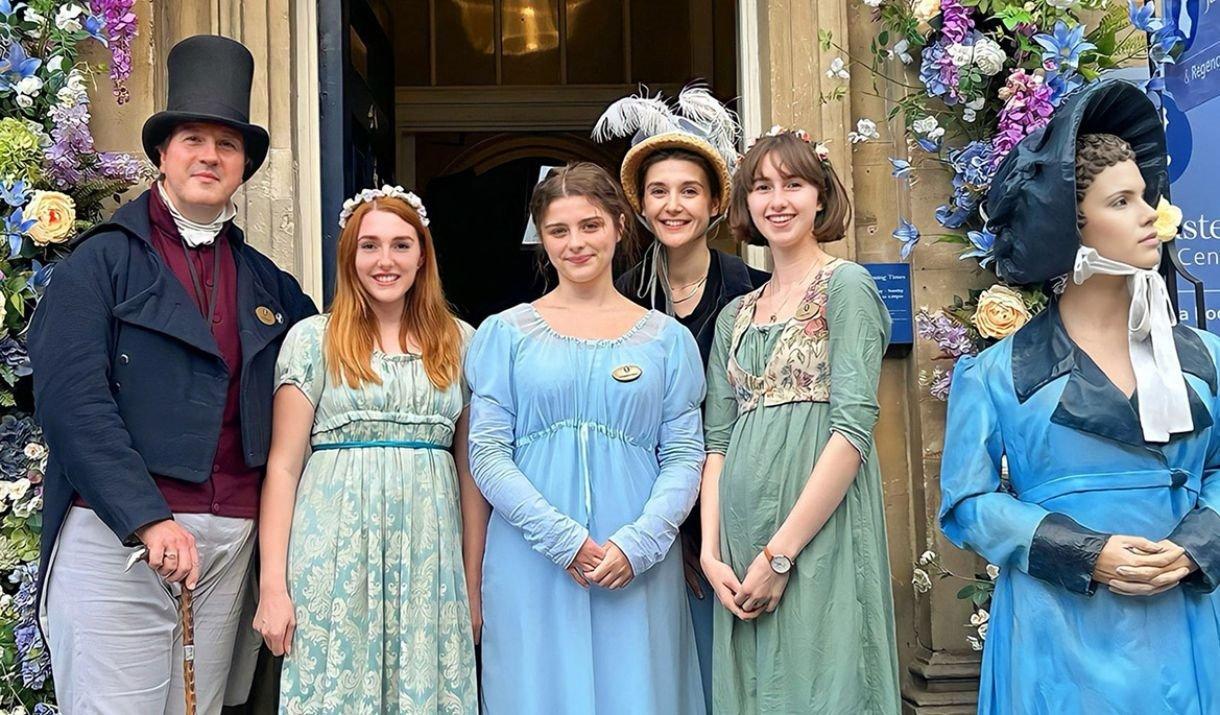 리젠시 의상 체험존