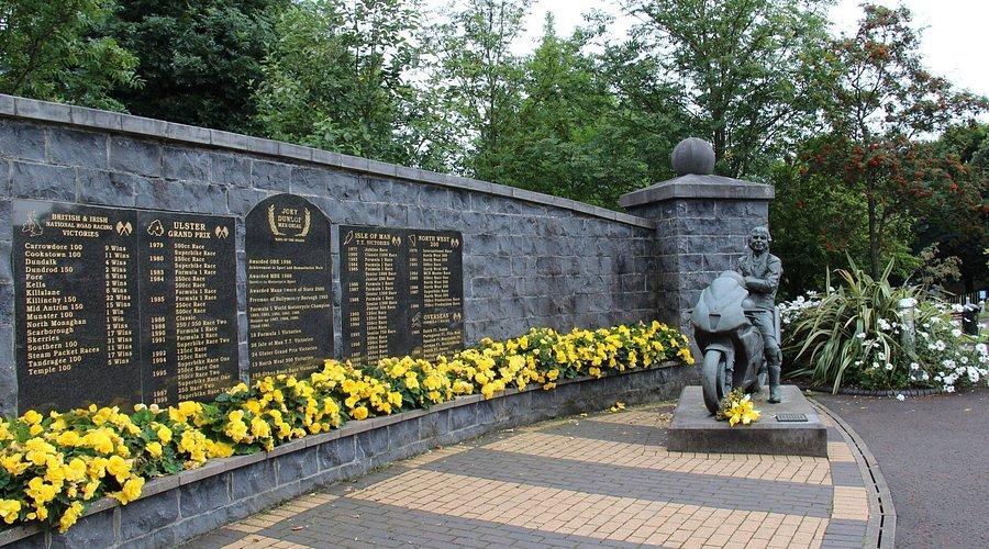 🏁 조이 던롭 기념 정원 (조이 던롭 메모리얼 가든)