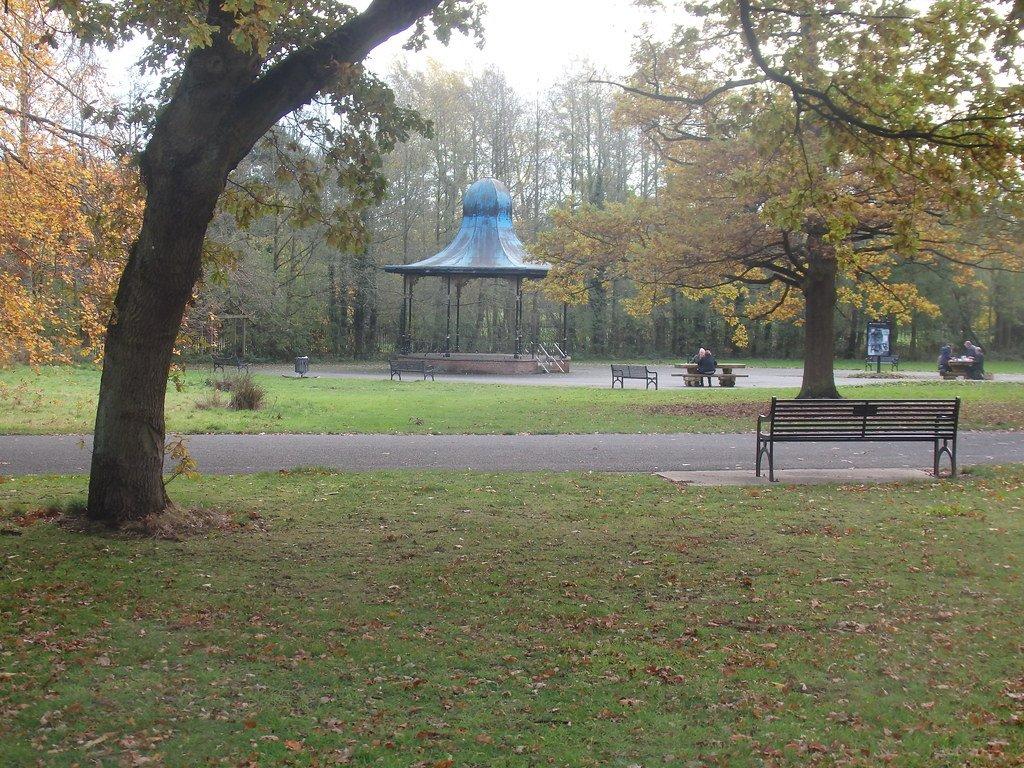 밴드 스탠드 주변