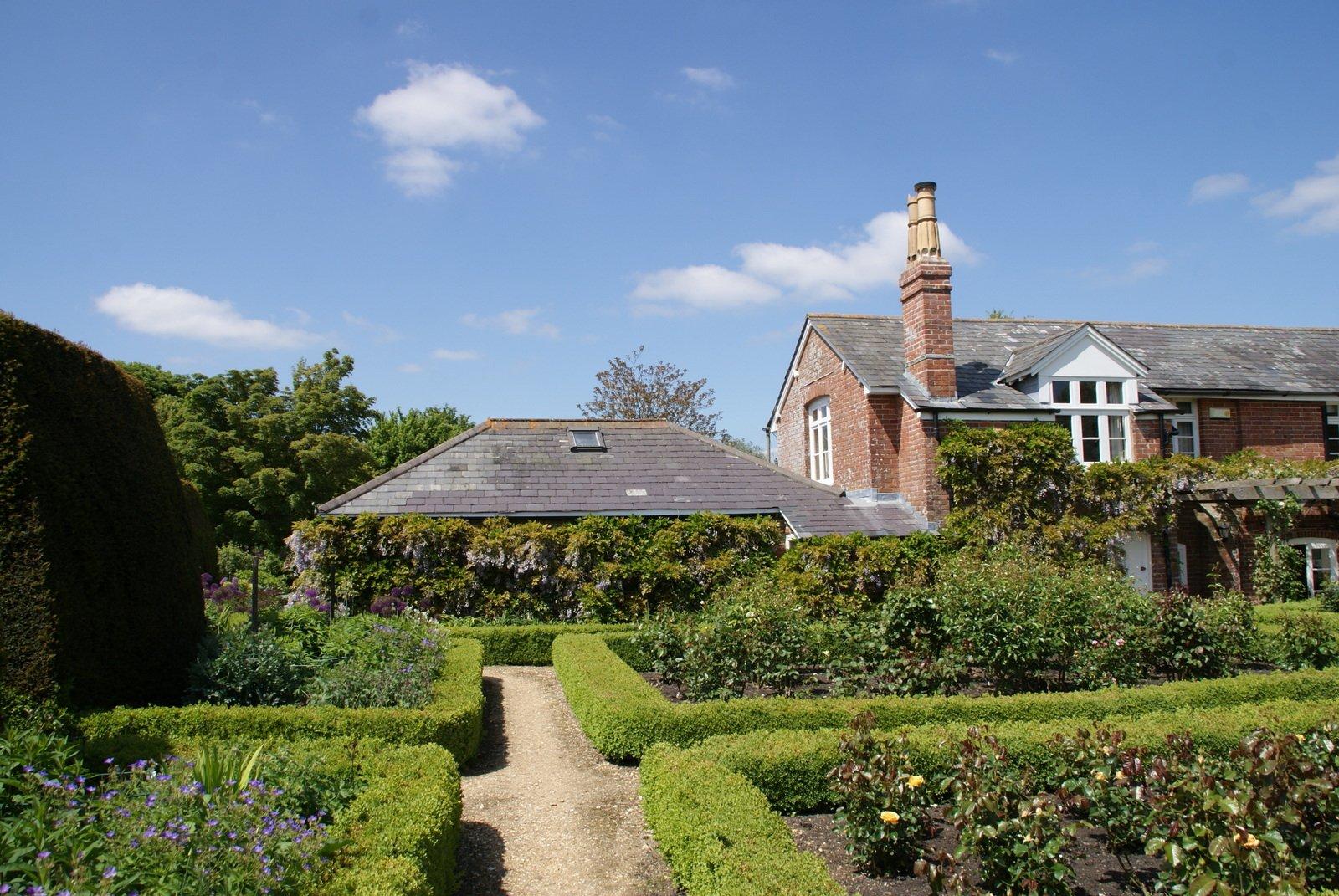 빅토리아 시대 농가와 정원