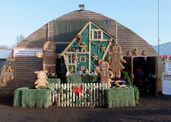 산타클로스와 함께한 아이들