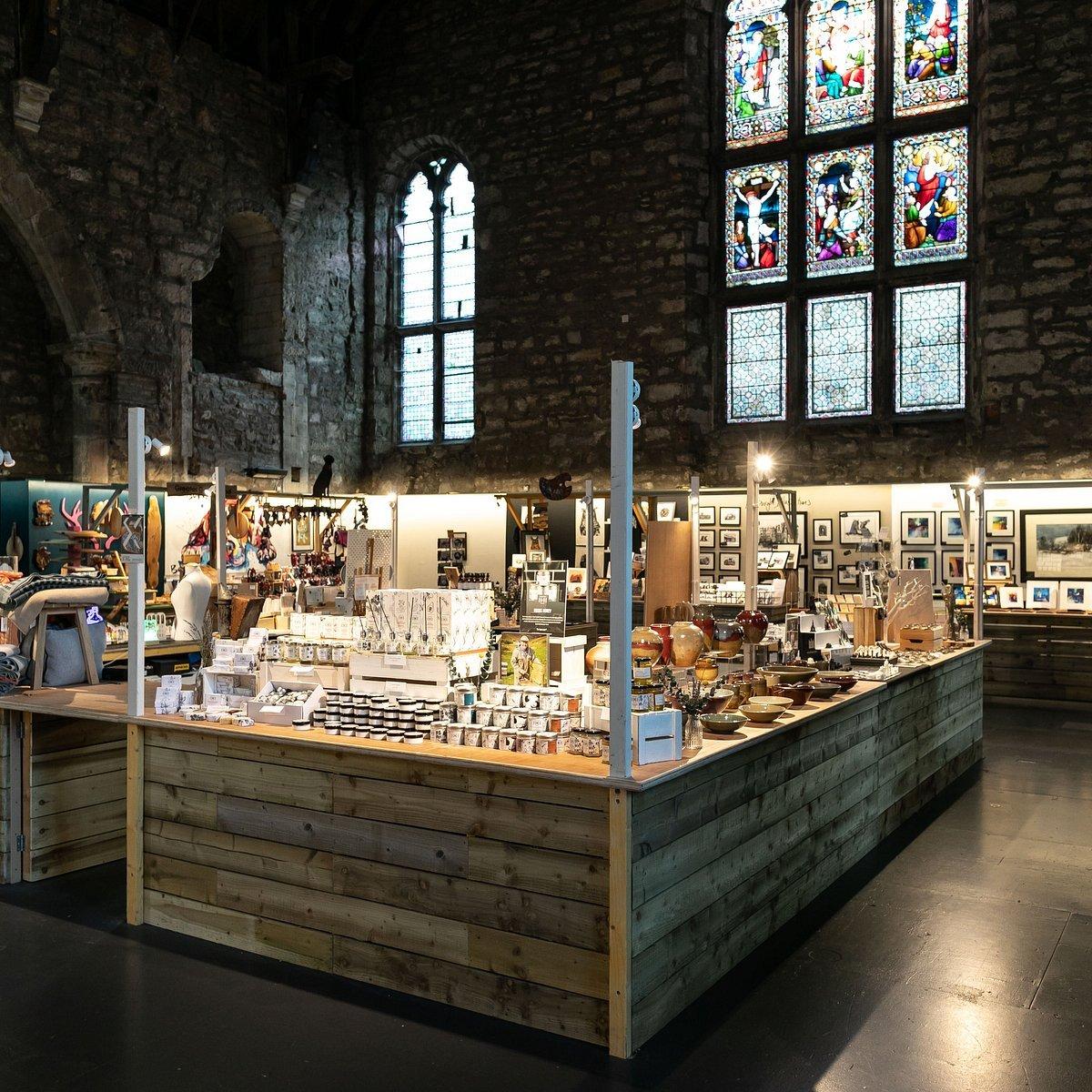 개성 있는 수공예품과 함께