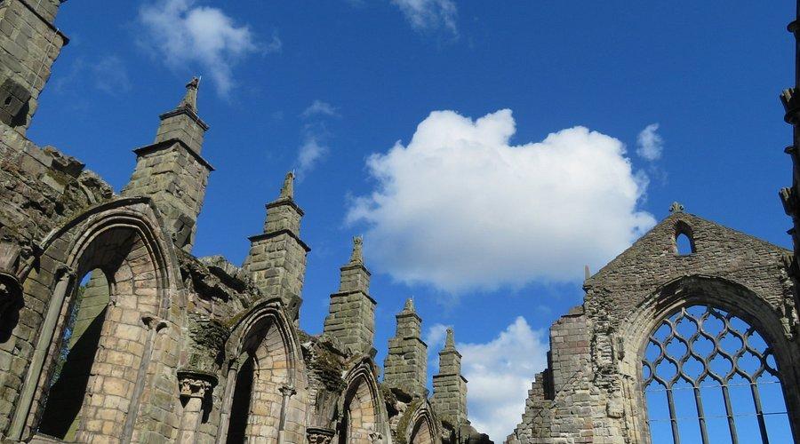 🏰 홀리루드 수도원