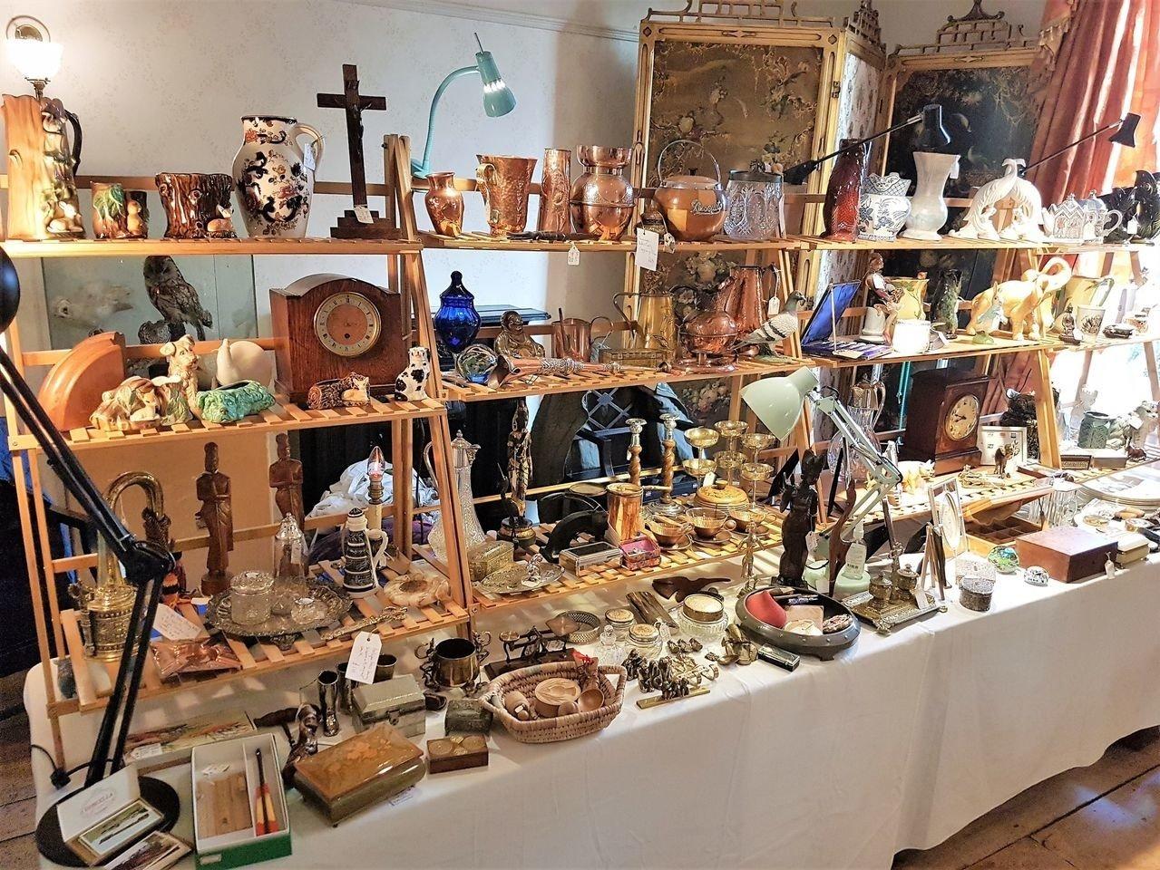 빈티지 선데이 마켓 풍경