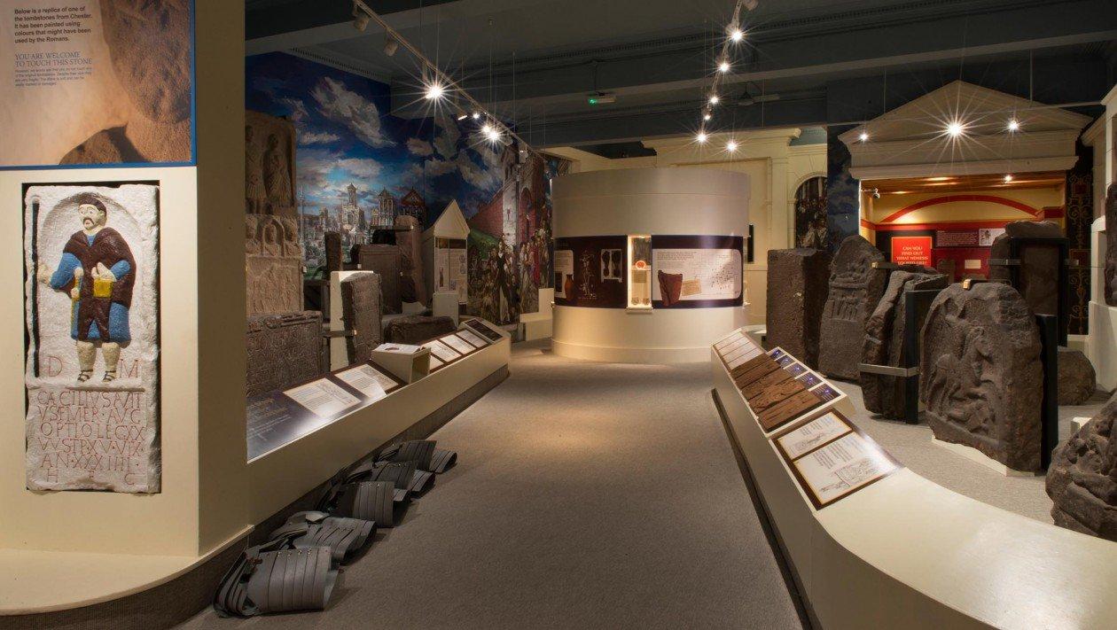 🏛️ 그로스브너 박물관 (Grosvenor Museum)