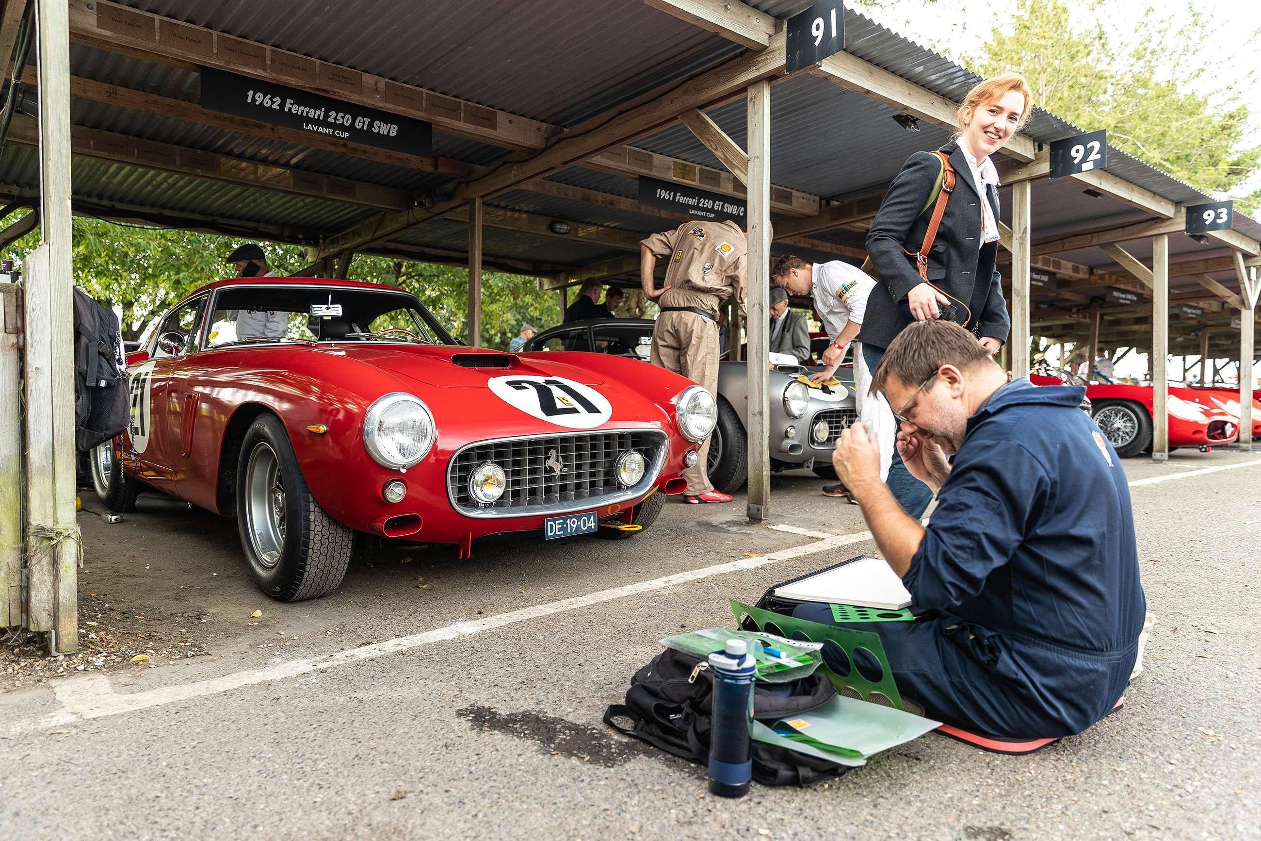 패독 (Paddock) 내부