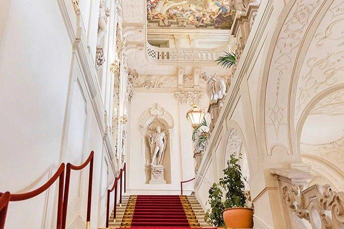 🏛️ 다운-킨스키 궁전 (팔레 다운-킨스키)