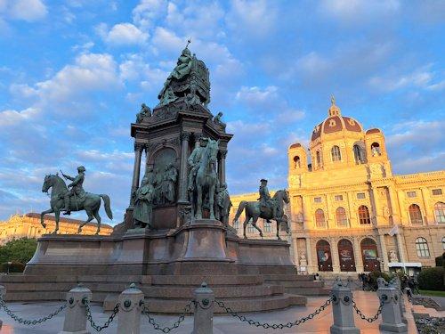 🏛️ 마리아 테레지아 광장 (Maria-Theresien-Platz)