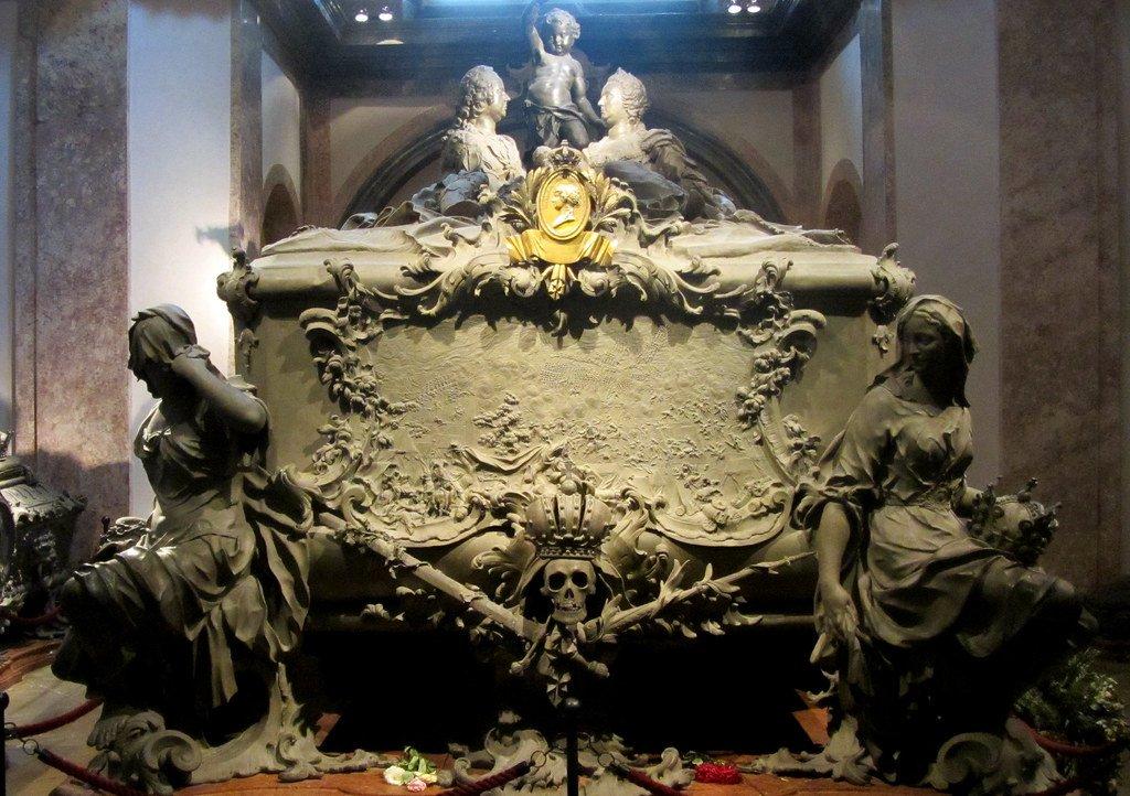 황실 묘지 내 마리아 테레지아와 프란츠 1세의 이중 석관