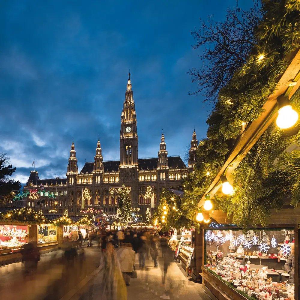 히르슈슈테텐 꽃밭의 크리스마스 마켓 풍경