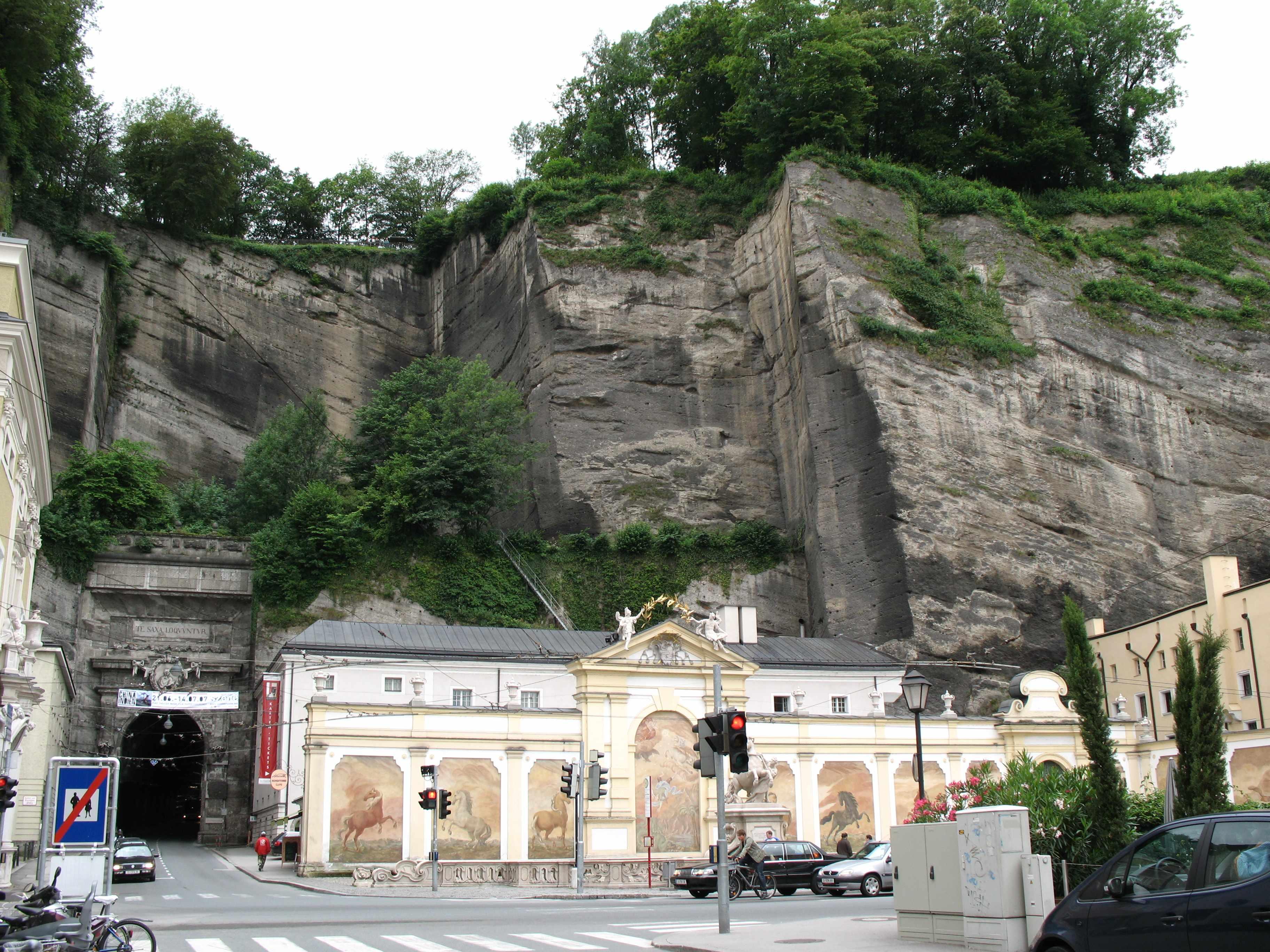 지그문트 문(Neutor) 방향에서의 모습