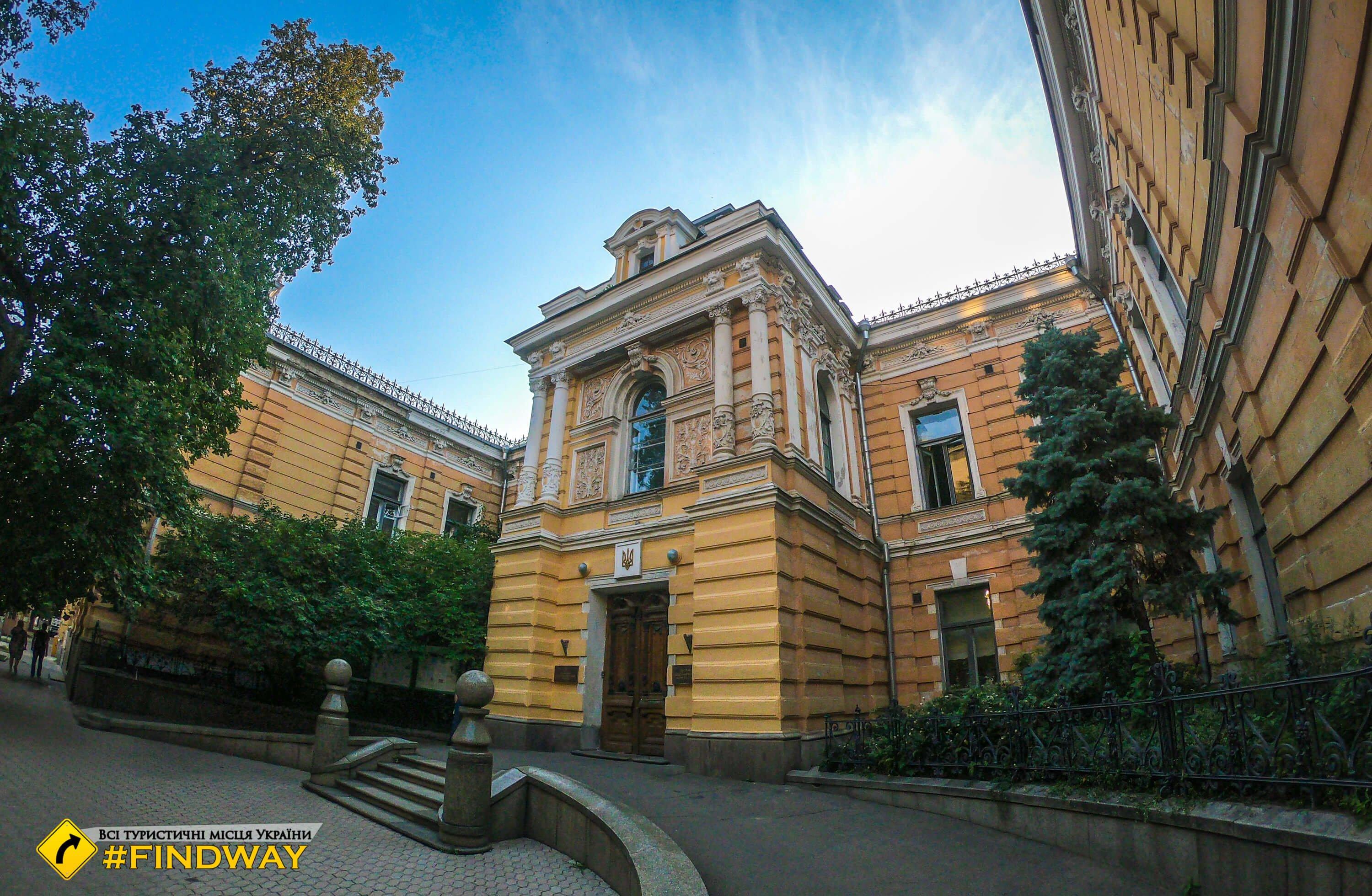 🏛️ 리베르만 저택(마예토크 리베르마나)