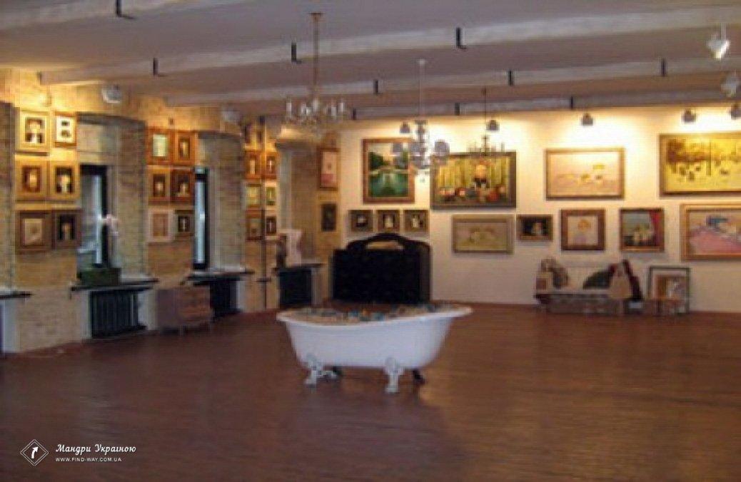 🎨 합친스카 갤러리(갈레레야 합친스코이)