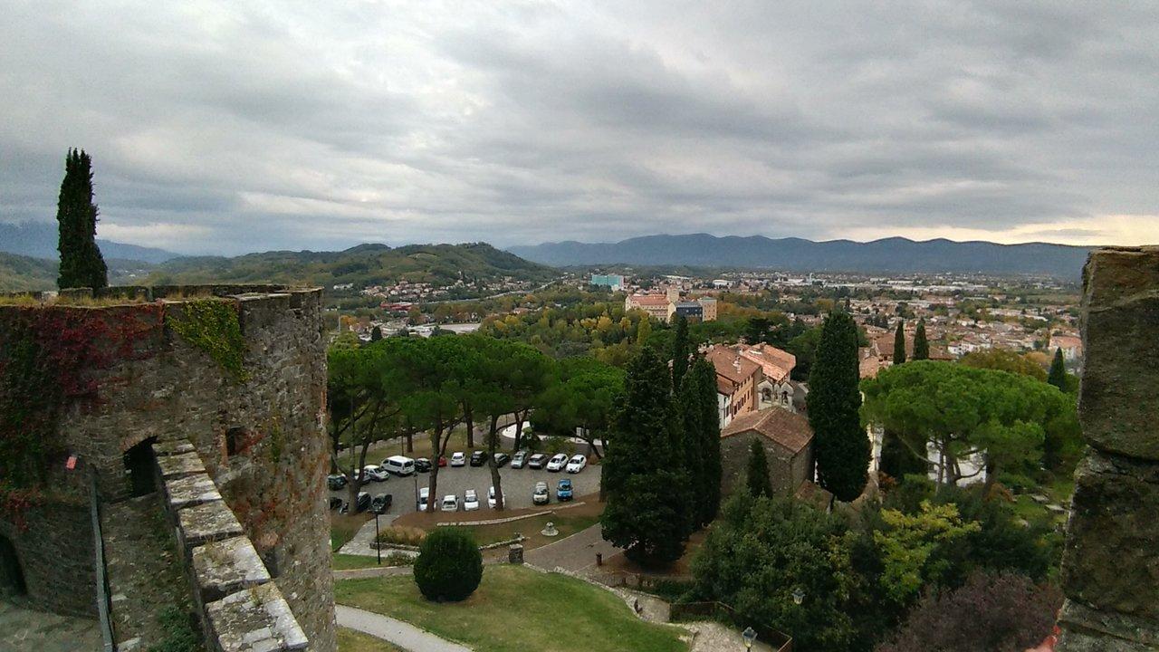 성벽 위 전망 지점