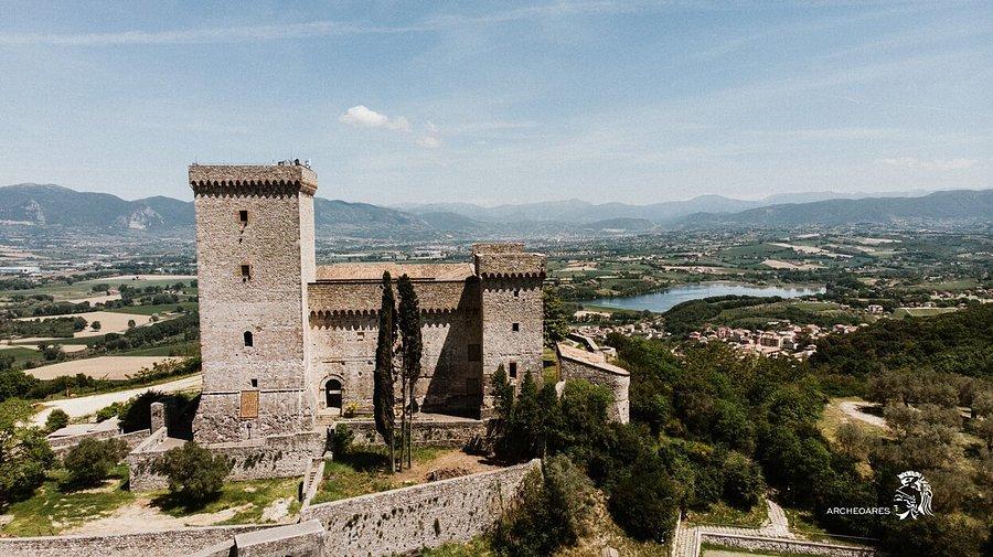 🏰 알보르노즈 요새 (로카 알보르노즈 디 나르니)