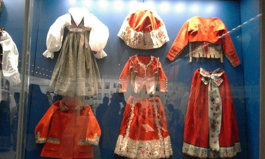 🏛️ 누오로 의상 박물관(무제오 델 코스투메 누오로)