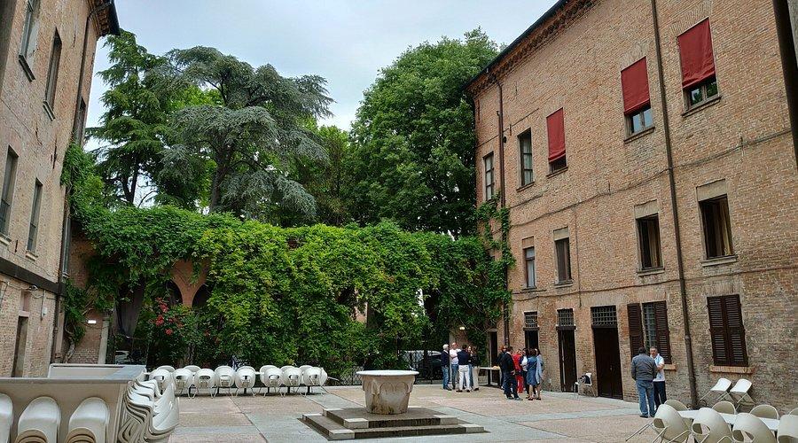 🖼️ 로베렐라 궁전 (팔라초 로베렐라)