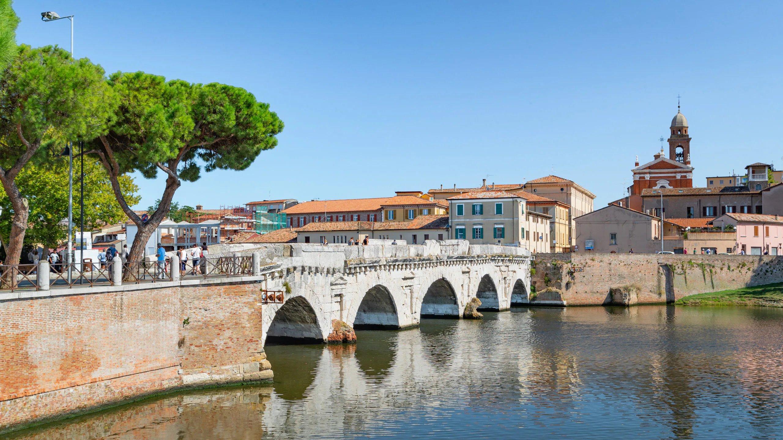 🌉 티베리우스 다리 (Ponte di Tiberio)
