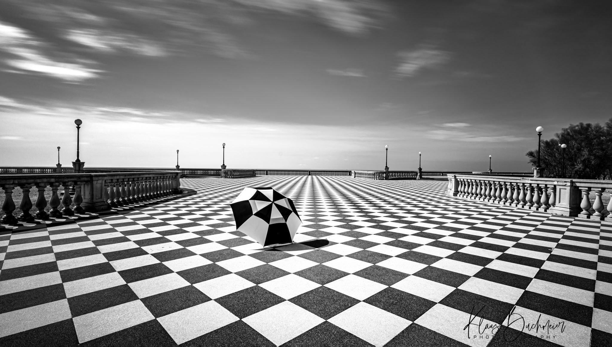 체커보드 광장 중앙