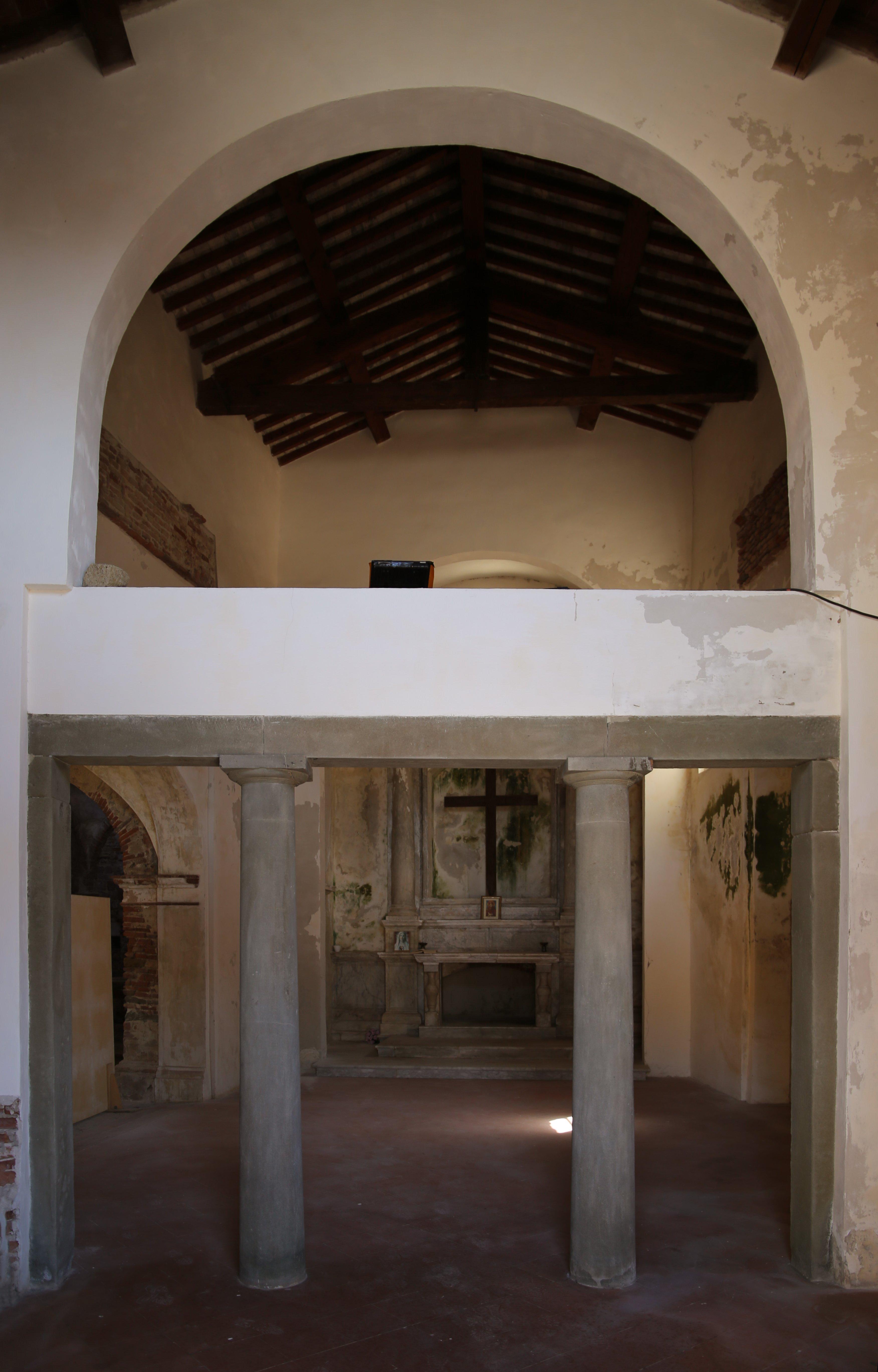 산 프란체스코 교회(Chiesa di San Francesco) 유적 내부