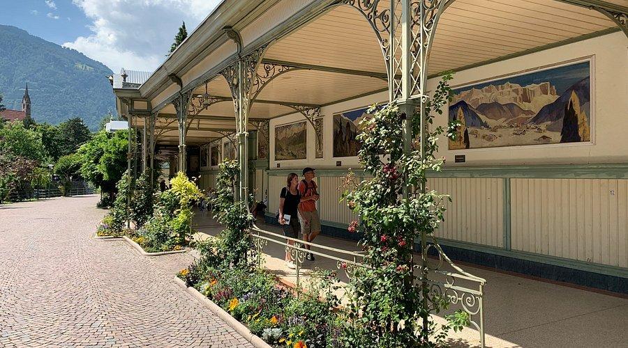 🏛️ 산책 회랑 (반델할레)