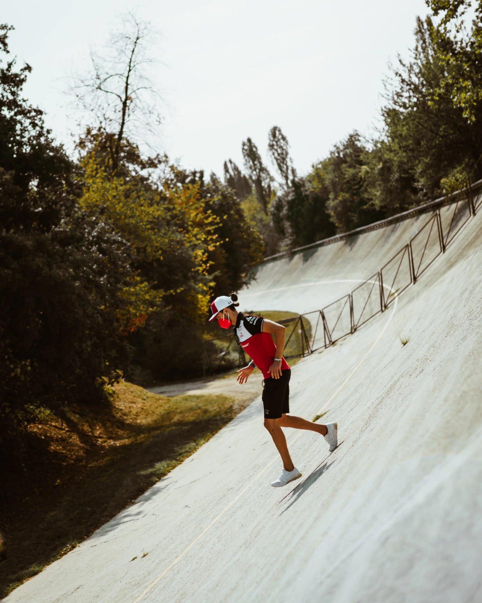 F1 서킷의 올드 뱅크 커브