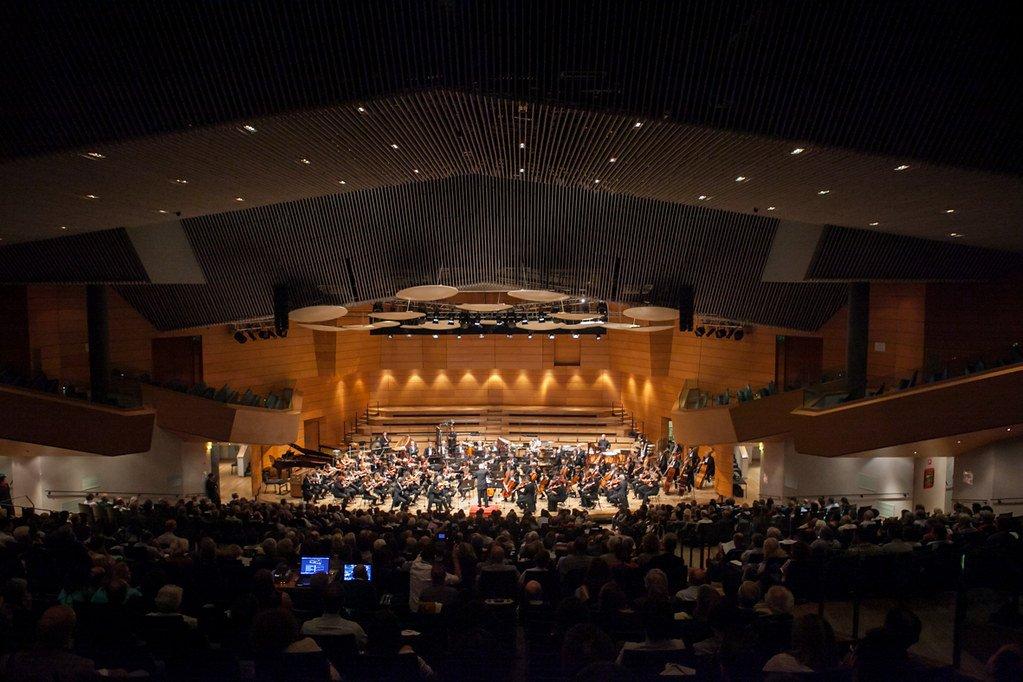 MITO 음악 축제 포스터 또는 공연 장면