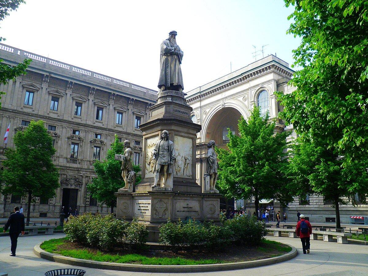 🏛️ 레오나르도 다빈치 기념비