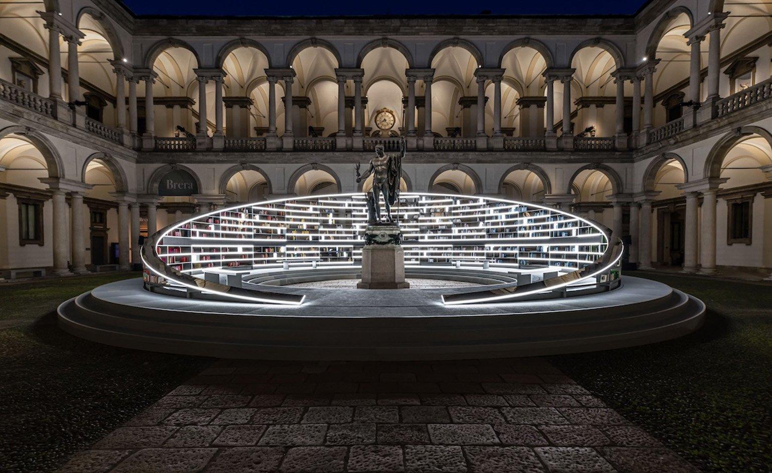 에스 데블린의 빛의 도서관 설치 작품