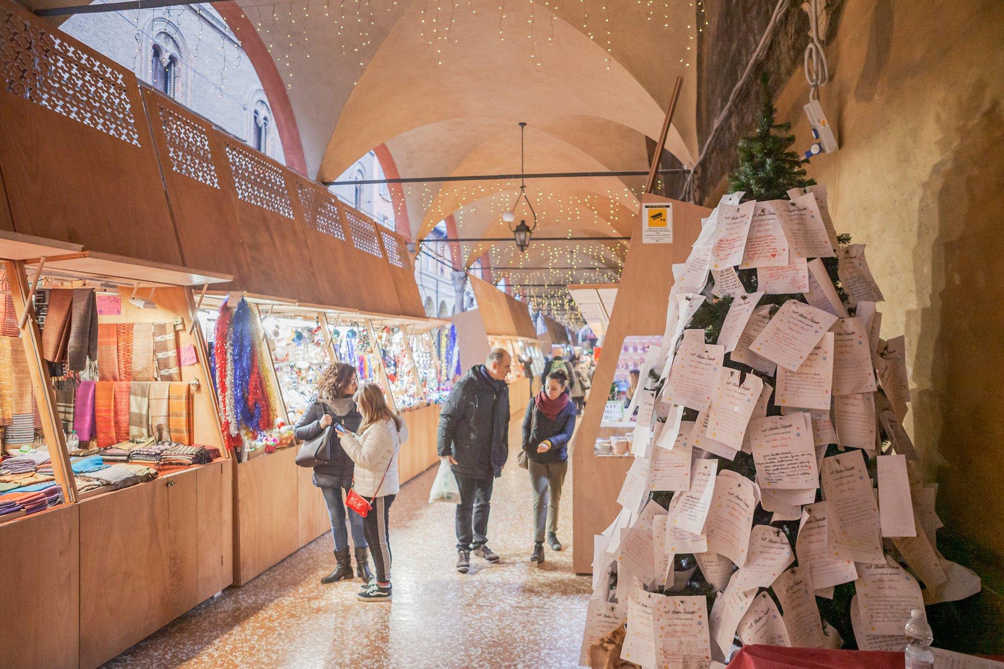 산타 루치아 크리스마스 마켓 풍경