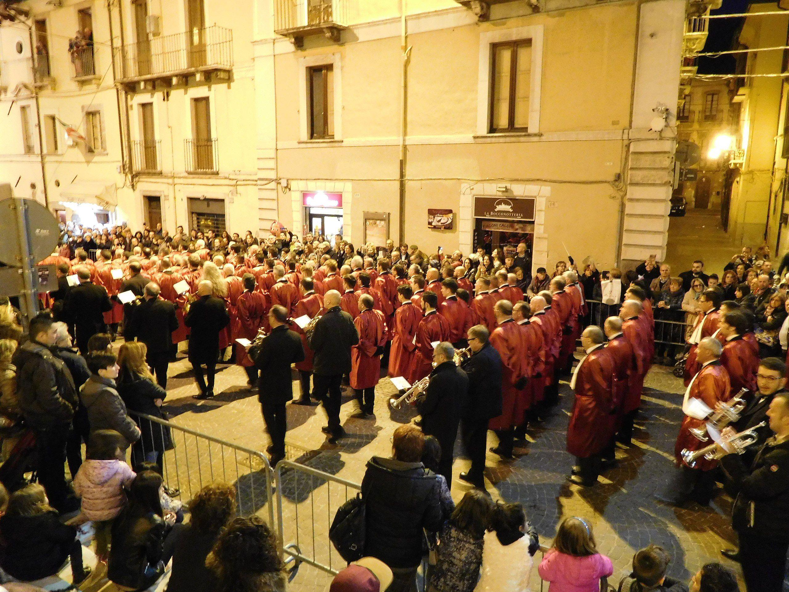 술모나 성금요일 행렬