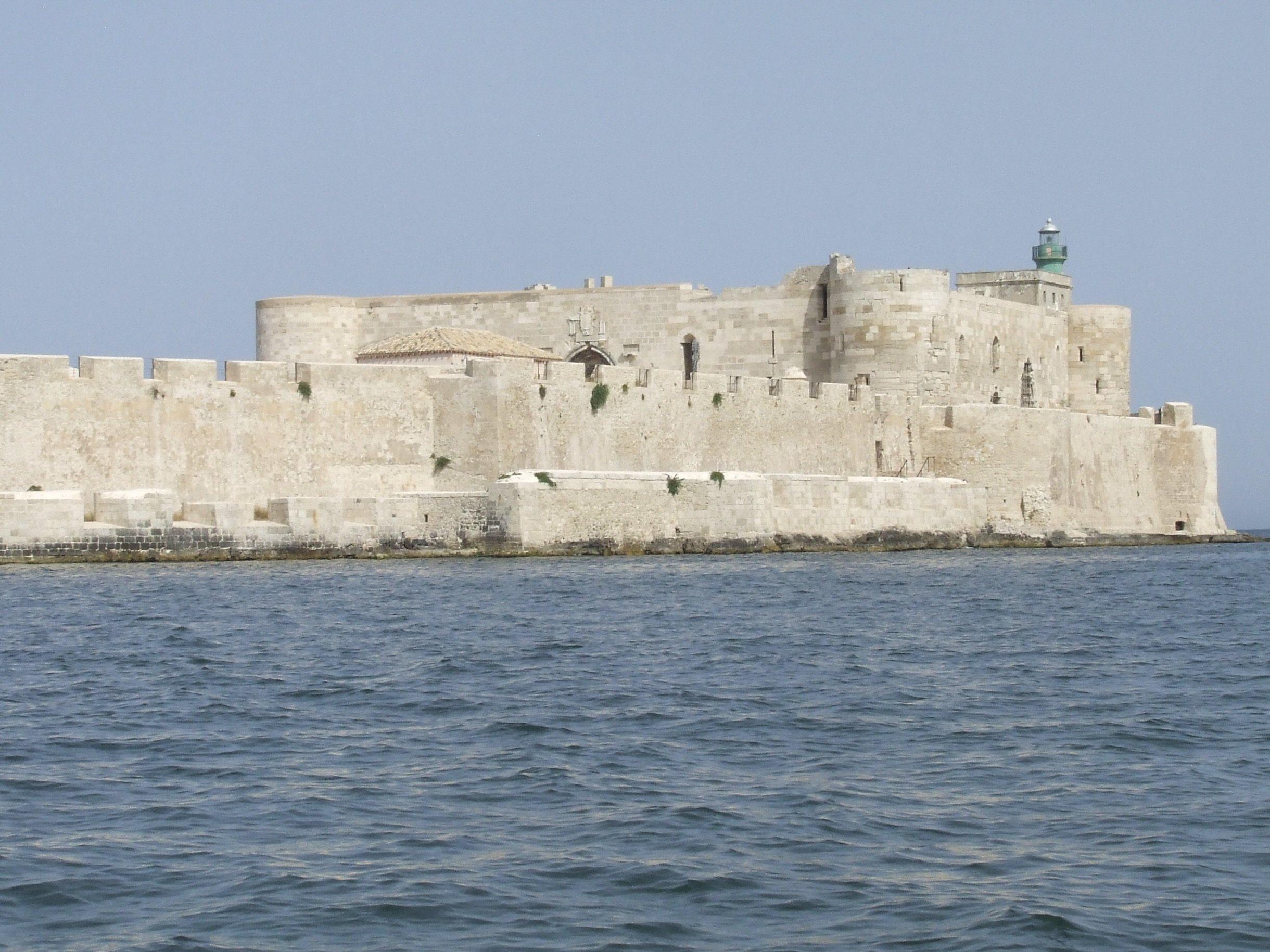 🏰 마니아체 성(카스텔로 마니아체)