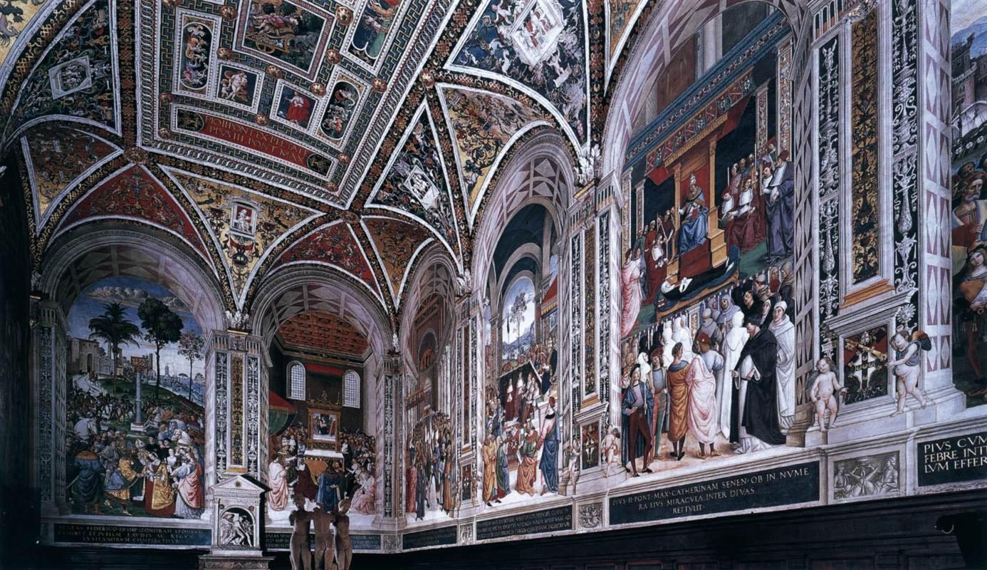 피콜로미니 도서관 내부