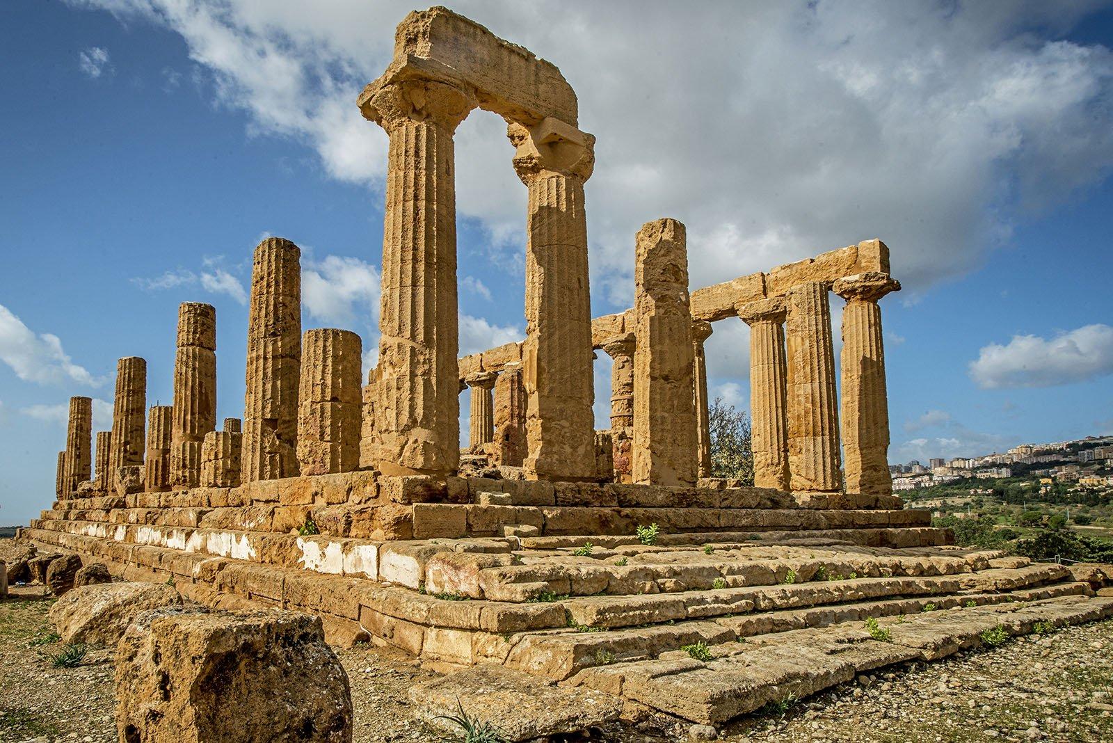 유노 신전 정면