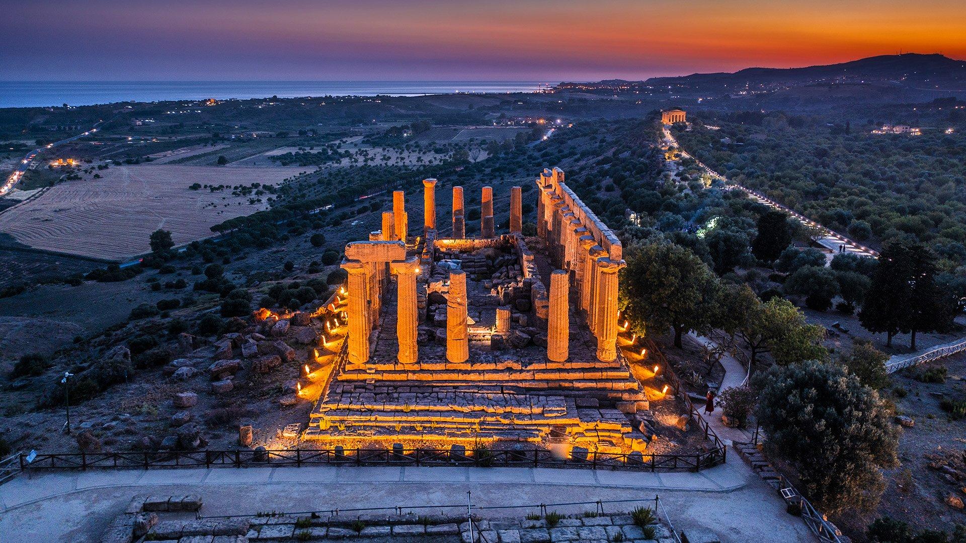 유노 신전 동쪽 (일몰 시)