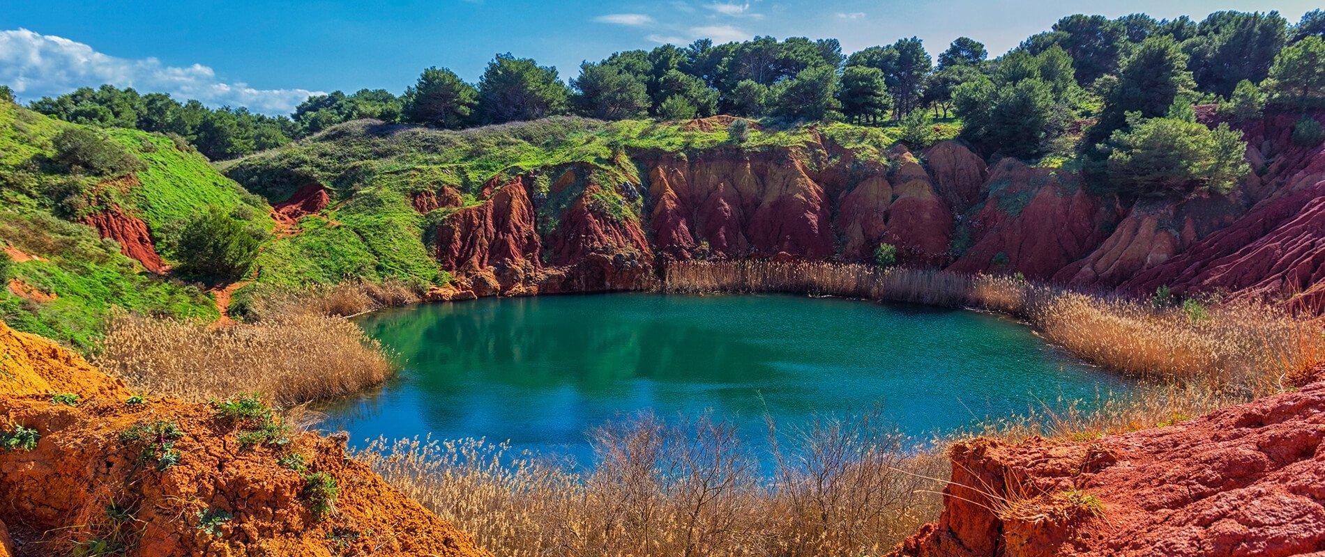 🏞️ 보크사이트 채석장 호수(카바 디 바우크시테)