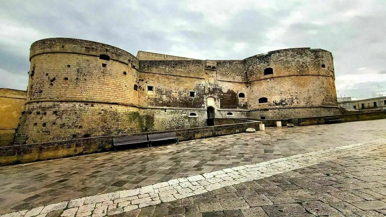 🏰 아라곤 성(카스텔로 아라고네세)