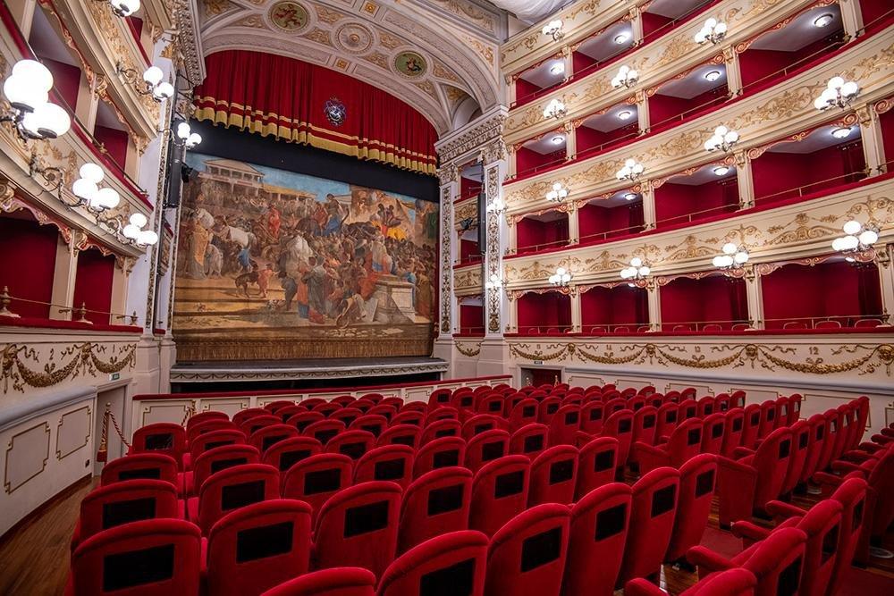 🎭 마루치노 극장(테아트로 마루치노)