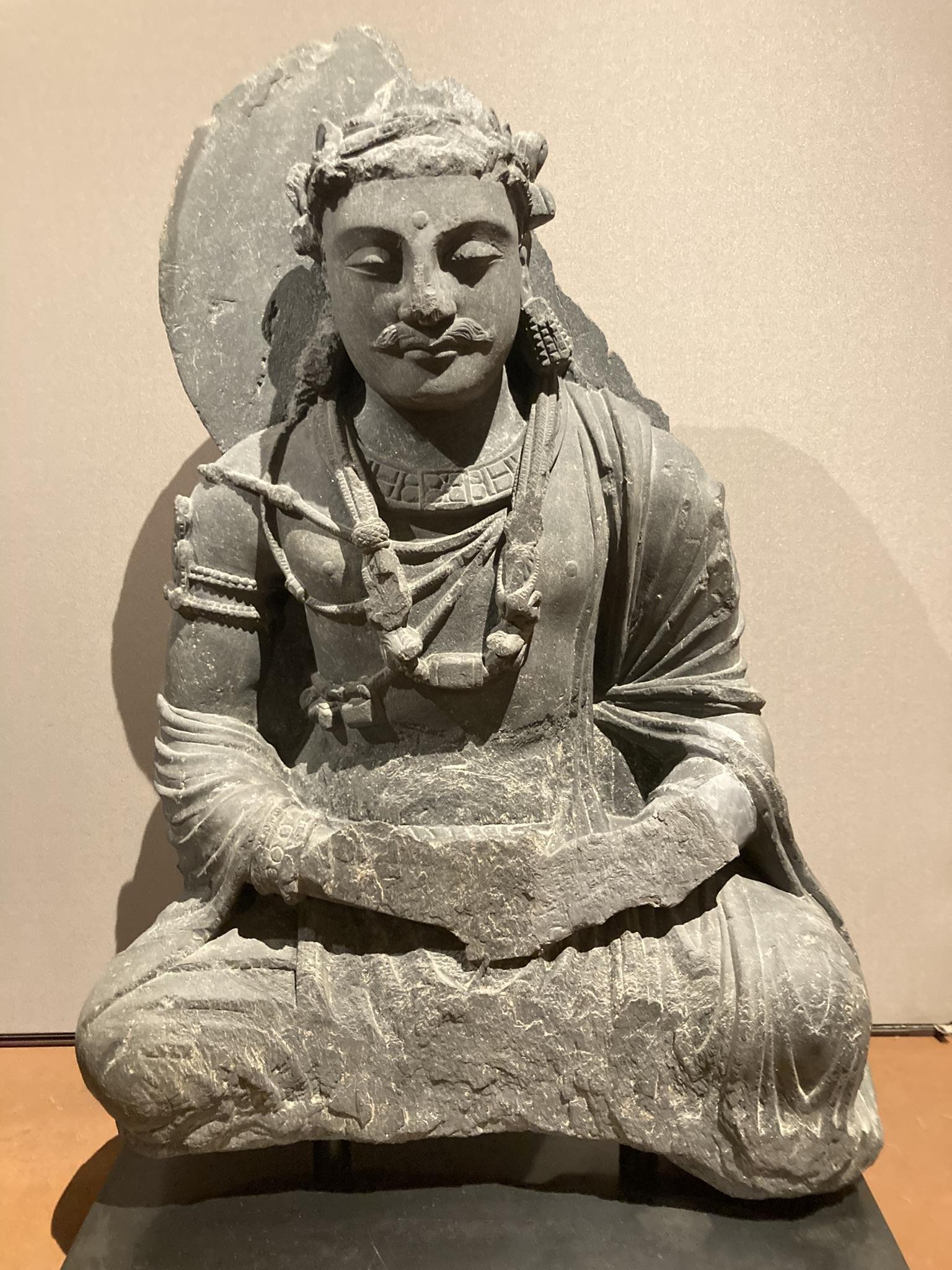 주요 불상 및 보살상 앞