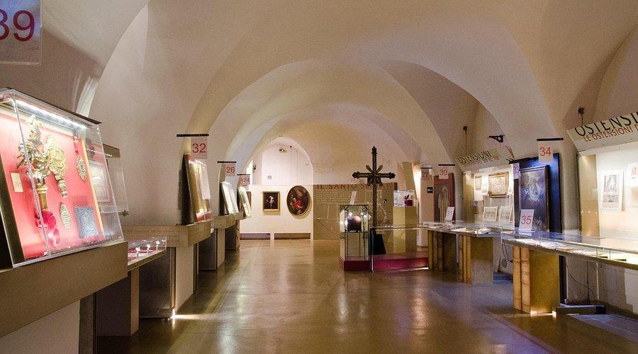 🏛️ 수의 박물관(무세오 델라 신도네)