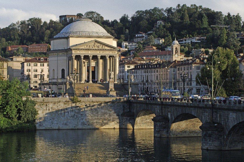 ⛪️ 위대한 신의 어머니 교회 (그란 마드레 디 디오)