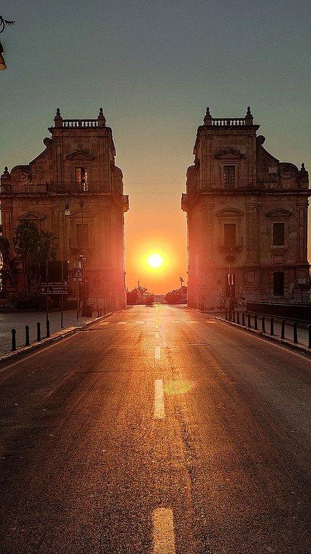 🏛️ 포르타 펠리체