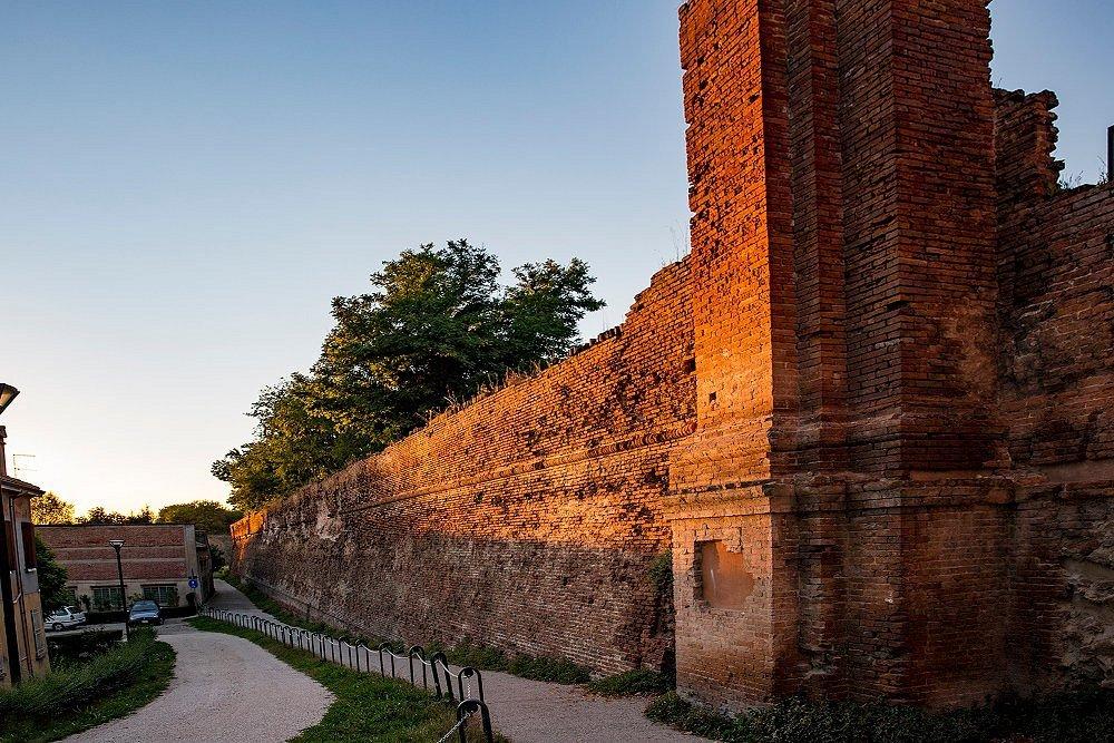 🏰 페라라 성벽(무라 디 페라라)