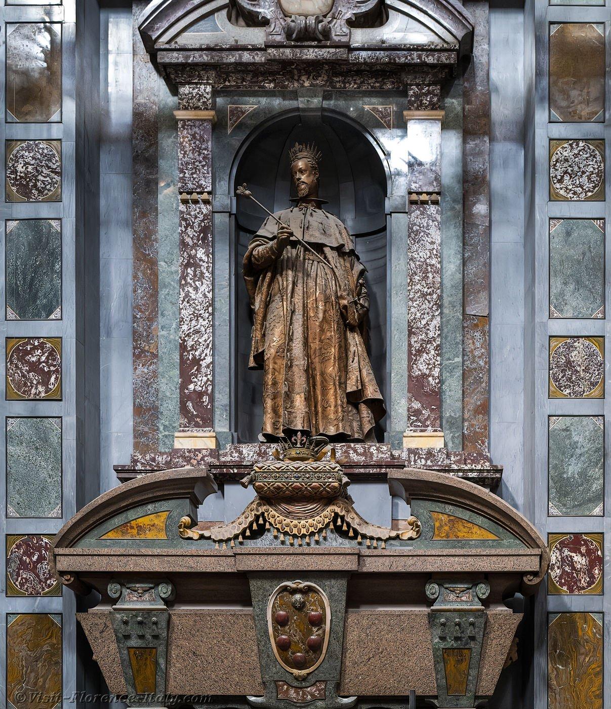 군주의 예배당 대공 석관 근접