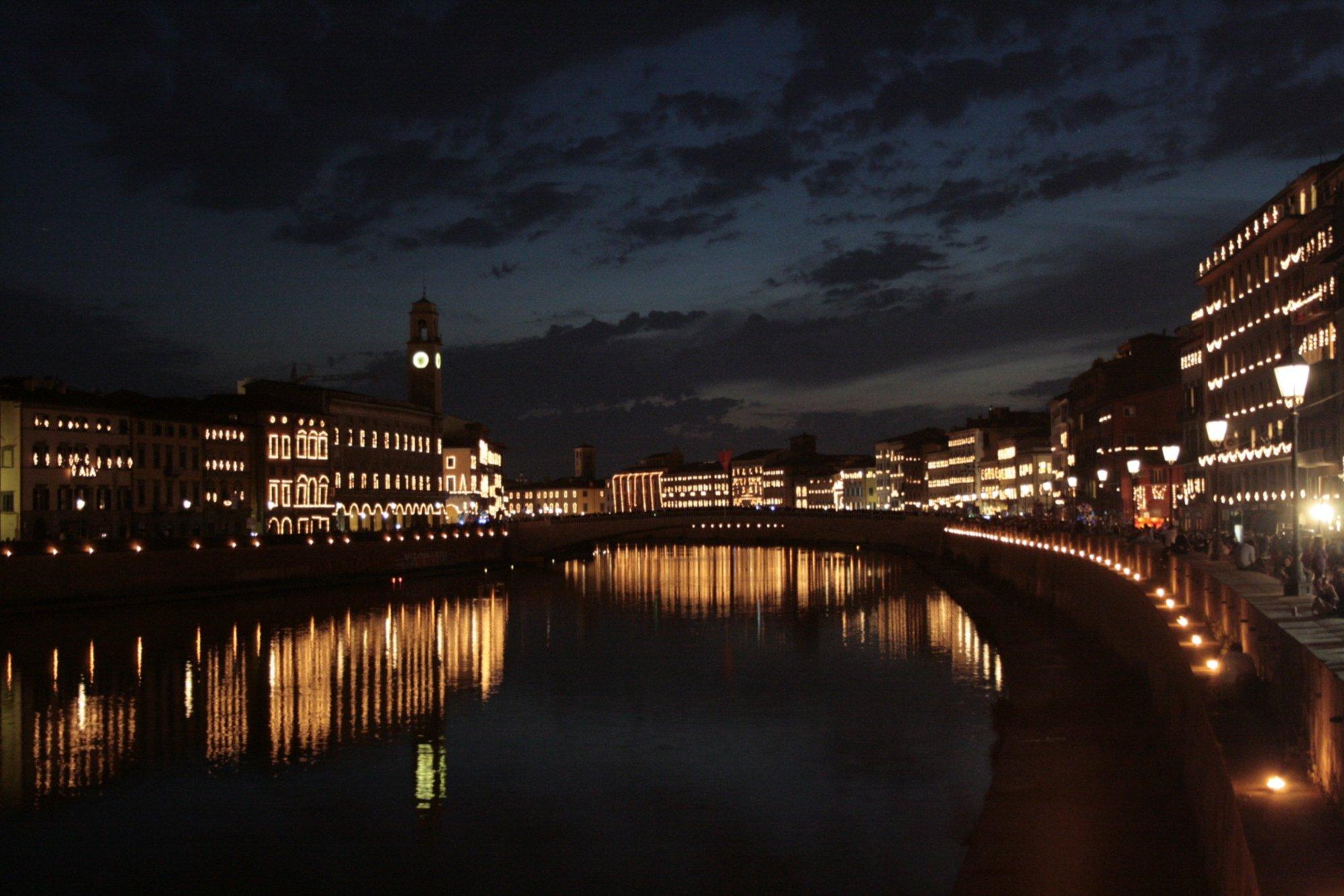 피사 루미나라 축제