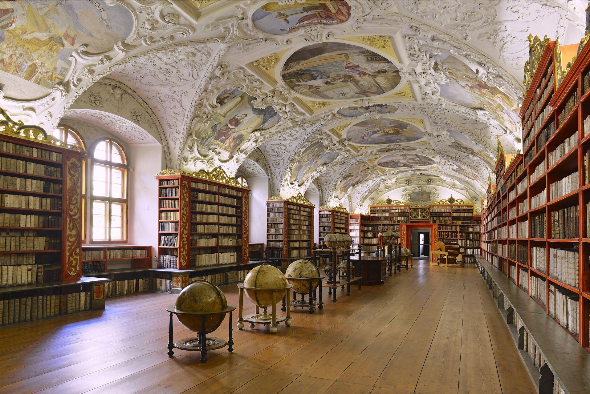 ⛪ 스트라호프 수도원