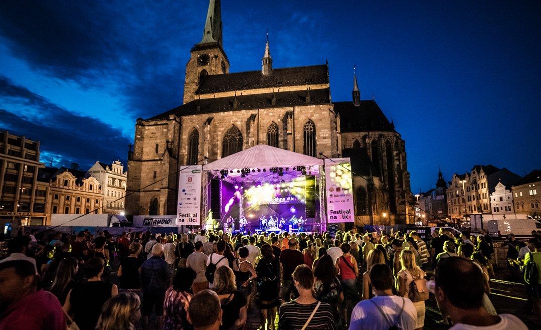 플젠 거리 축제의 공연 모습