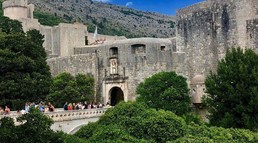 🏛️ 필레 게이트 (Pile Gate)